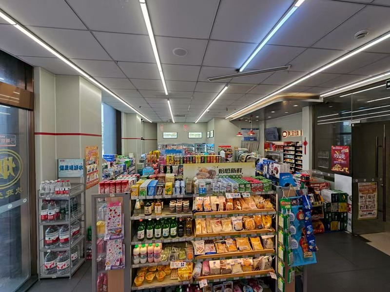 好运转(美宜佳便利店)酒店门口读家70平便利店转让、有口粮