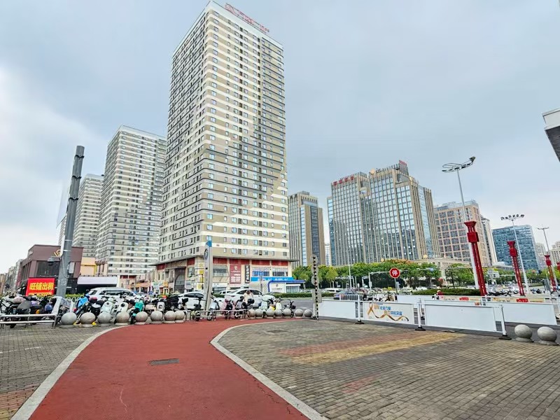 好运转(尊龙 台球会所)万达水岸金街422㎡台球厅转让或承包出去