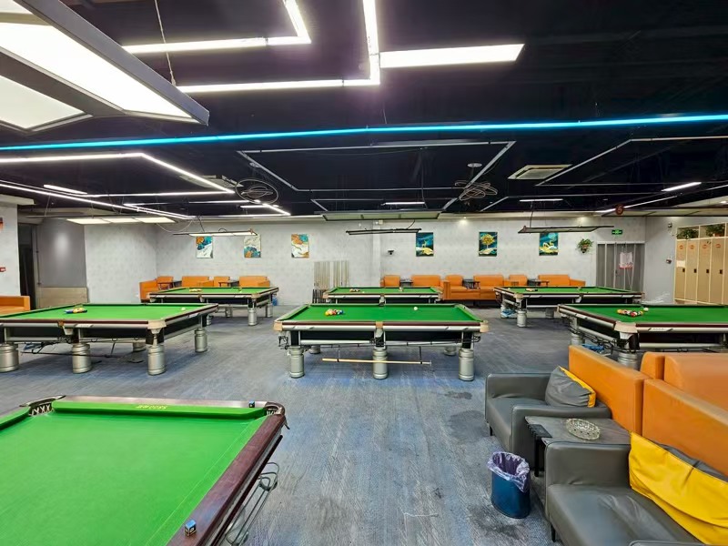 好运转(尊龙 台球会所)万达水岸金街422㎡台球厅转让或承包出去