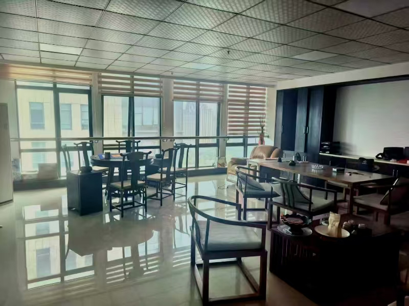 好运转（旺铺出租）桐乡商会大厦10楼精装修旺铺出租