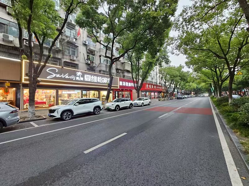 好运转(夏维怡家访)桐乡中山东路4间180㎡旺铺精装空店转让