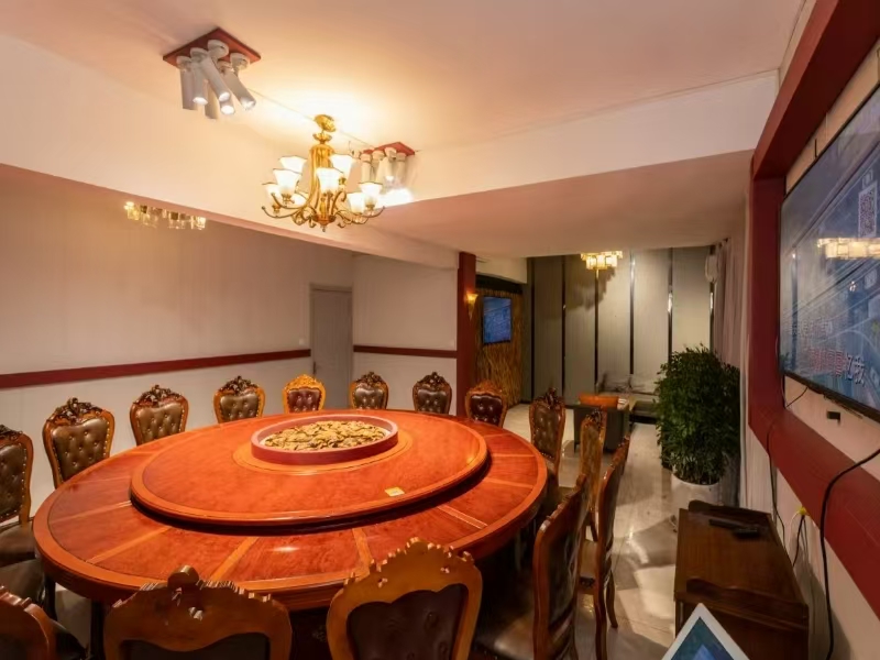 好运转(彬斌有礼湘菜杭帮菜)濮院人民医院对面饭店转让