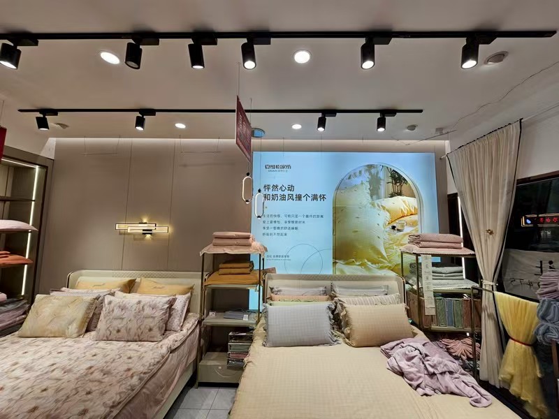 好运转(夏维怡家访)桐乡中山东路4间180㎡旺铺精装空店转让