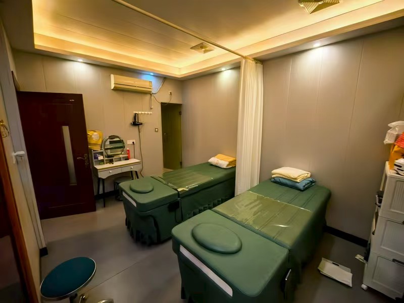 好运转(杨波采耳修脚)秀洲区两个大型小区门口养生馆转让带烟酒店一起