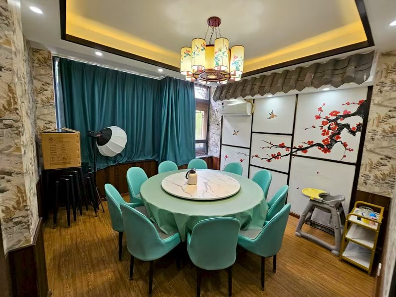 好运转(朴岭村.乡下菜)嘉善城区.众多娱乐场所附近精装餐饮店转让