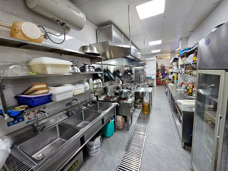 好运转(朴岭村.乡下菜)嘉善城区.众多娱乐场所附近精装餐饮店转让