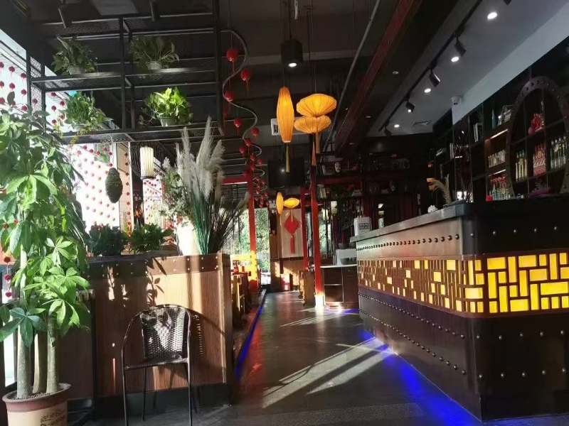 好运转（佬三峡自助火锅）海宁市仓基街纯一层500平带天然气火锅店转让
