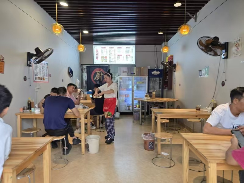 好运转（川湘饭店）海宁几十个工业区对面饭店转让