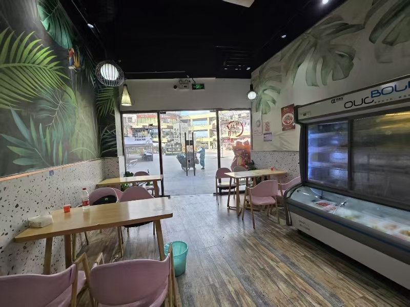 好运转（麻辣香锅）平湖八佰伴餐饮店转让