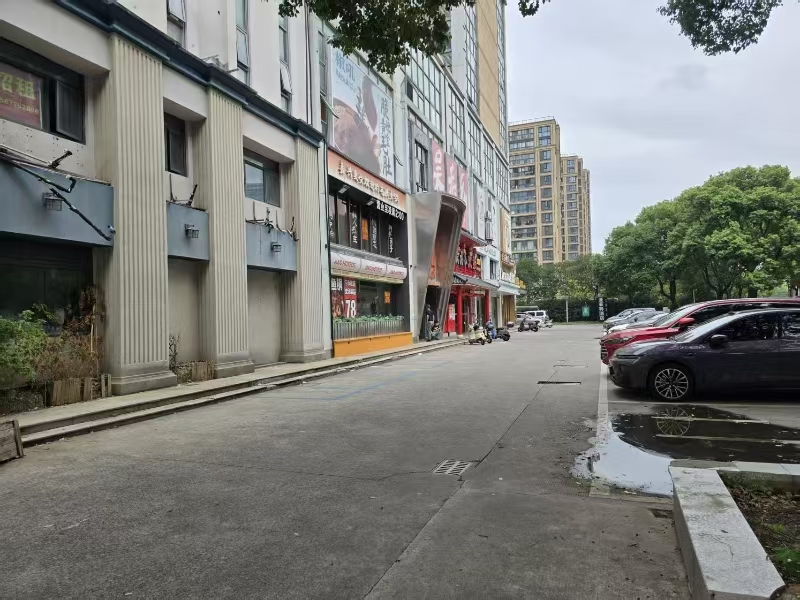 好运转（旺铺出租）海宁银泰城对面旺铺出租可餐饮
