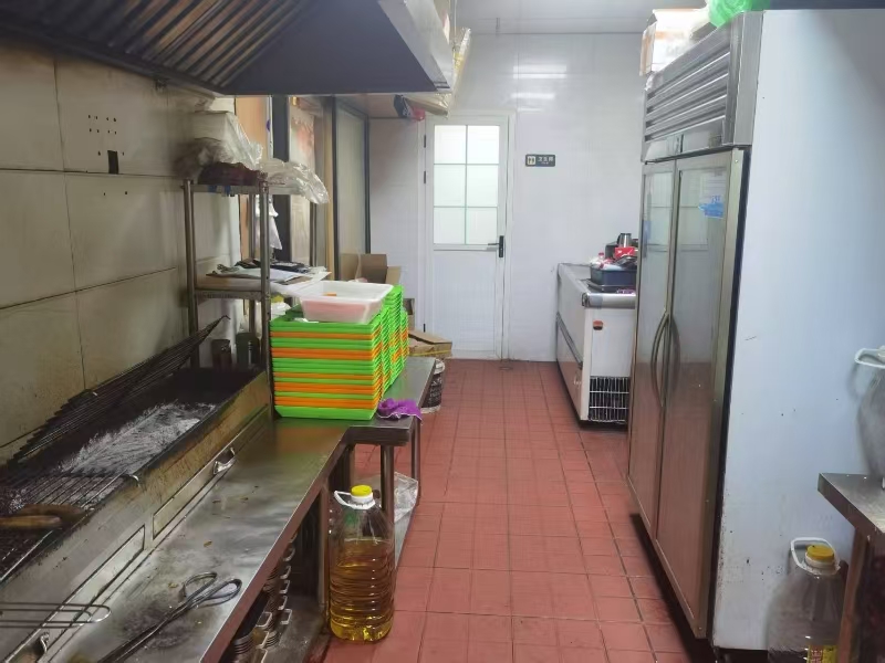 好运转（捌零玖烧烤）嘉兴市秀洲区王店镇龙源路655号欧得隆超市傍边80㎡烧烤店转让