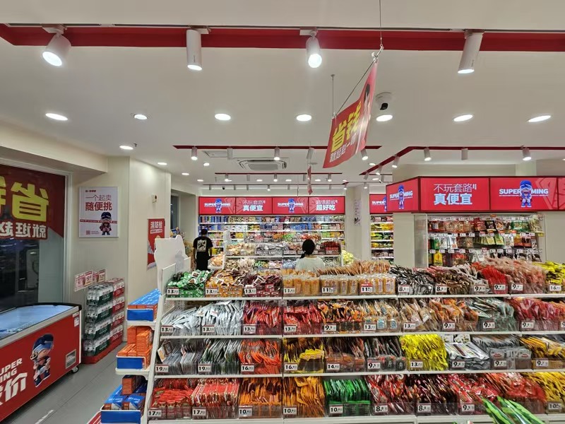 好运转（赵一鸣零食）纯一层205平零食店转让、日常营收1万+