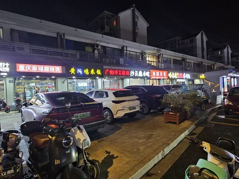 好运转（面香居）大型人才公寓附近  创新路70㎡餐饮小吃店转让