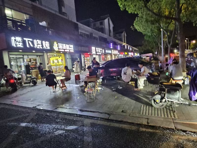 好运转（面香居）大型人才公寓附近  创新路70㎡餐饮小吃店转让