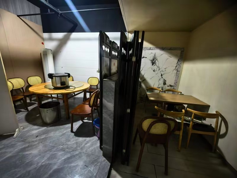 好运转（红九九川菜馆）海宁市云桥景苑小区门口对面工厂餐饮店转让