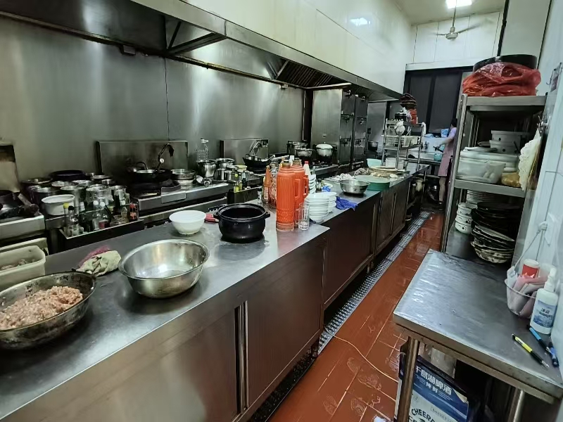 好运转（金华饭店）大型工业园区豪装620平方，18年餐饮店转让不限行业