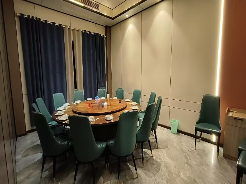 好运转（金华饭店）大型工业园区豪装620平方，18年餐饮店转让不限行业