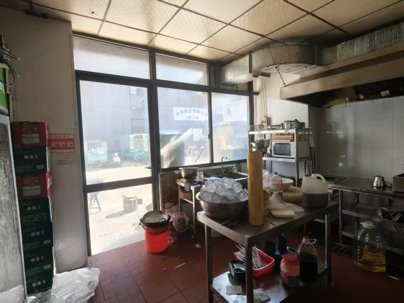 好运转（音乐烧烤吧 ）洪合服装厂门口音乐烤吧店转让