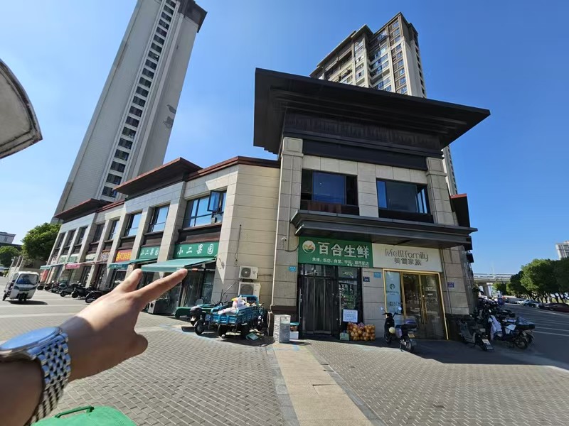 好运转（小二果园）正拐角处两间门面100㎡水果店转让、4年老店