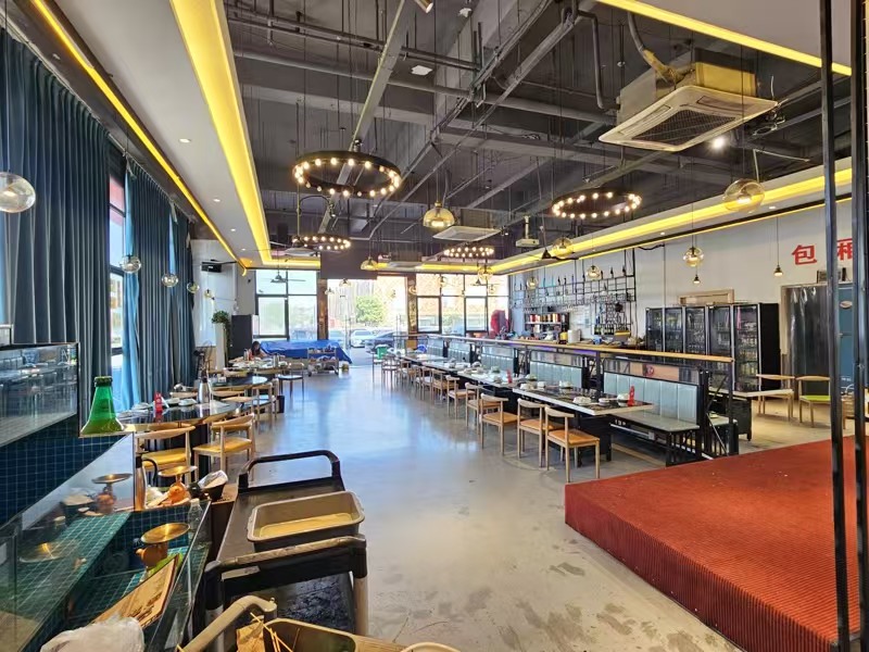 好运转（江湖酒家音乐餐吧）超大正拐角纯一层店铺转让、行业不限