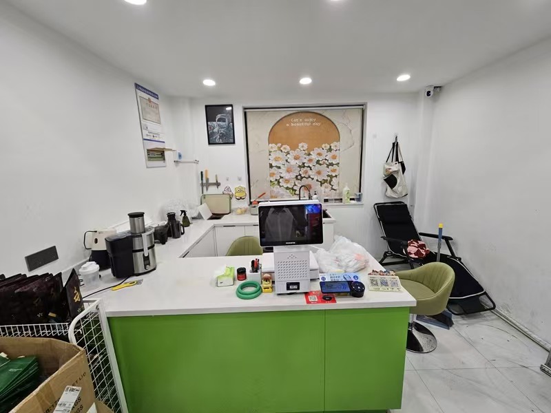 好运转（水果星球）50㎡精装水果店转让、餐饮小吃店.夜宵店都可以做