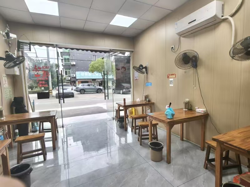 好运转（楚味坊）海宁小区菜场旁小吃店转让