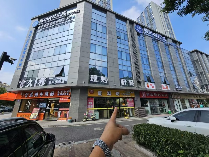 好运站（食其坊中式快餐）写字楼底商、四周小区、纯一层220㎡快餐店转让