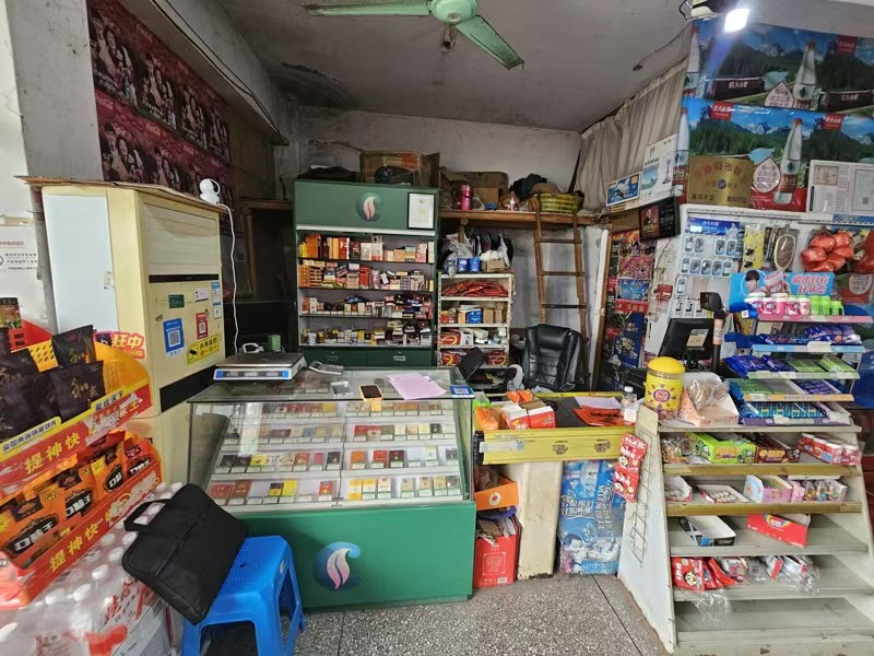 好运转（家乐福超市）一层6间门面160㎡纯超转让、十多年老店、房租100/天
