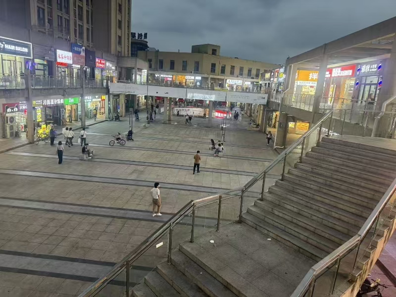 好运转(碳夫烤肉)无锡7万人大学城餐饮店转让