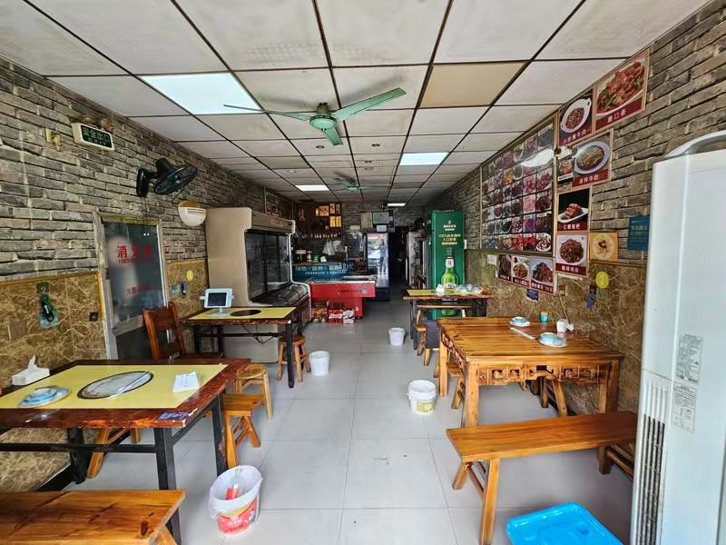 好运转（小味轩家常菜）姚家路餐饮街140㎡餐饮店转让、开了十一年了