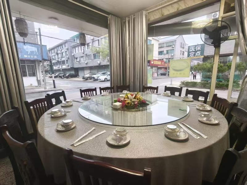 好运转（川府酒家）桐乡文华小区350平纯一楼餐饮店转让