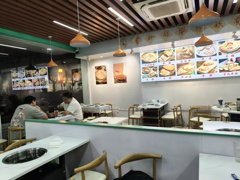 好运转（浙家牛肉馆 ）桐乡十字路口拐角旁饭店转让