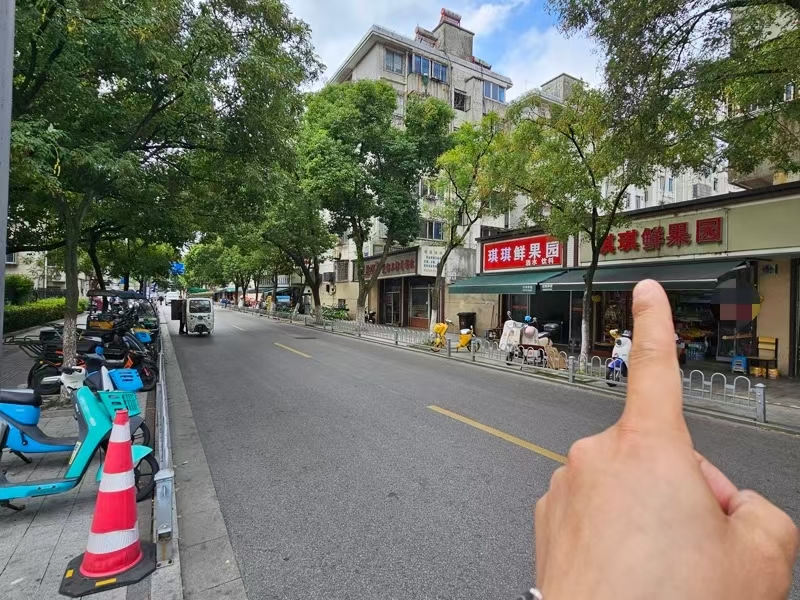 好运转（琪琪鲜果园）菜场门口、学校门口、双小区门口、空店转让
