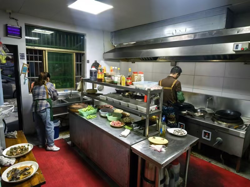 好运转（农家小炒三鲜面）海宁轻纺城纯一层200平餐饮店转让