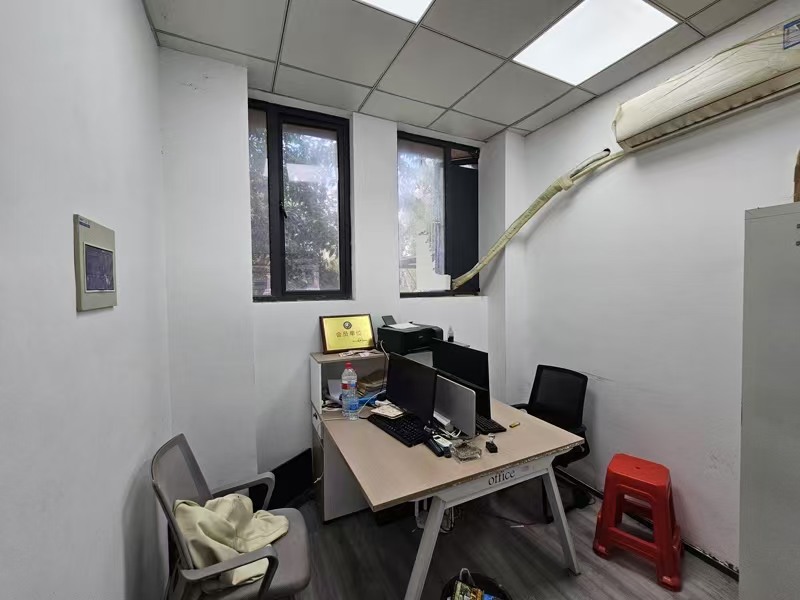 好运转(星途汽车展厅转让)成熟小区围绕、附近工业厂区、商业广场