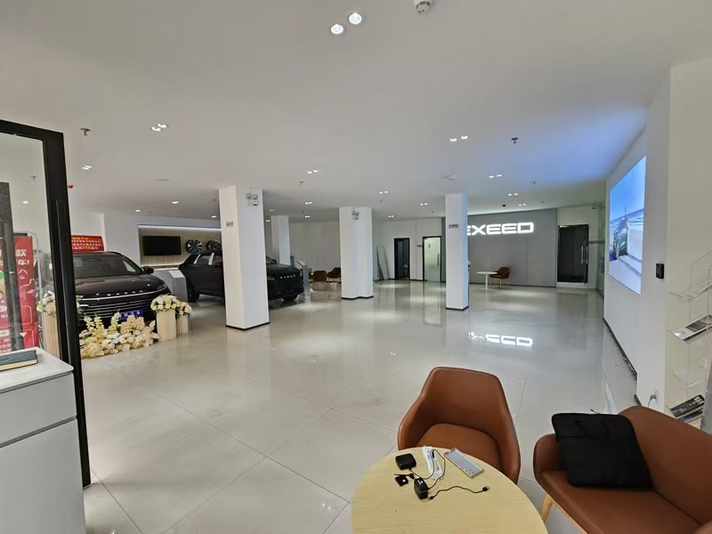 好运转(星途汽车展厅转让)成熟小区围绕、附近工业厂区、商业广场