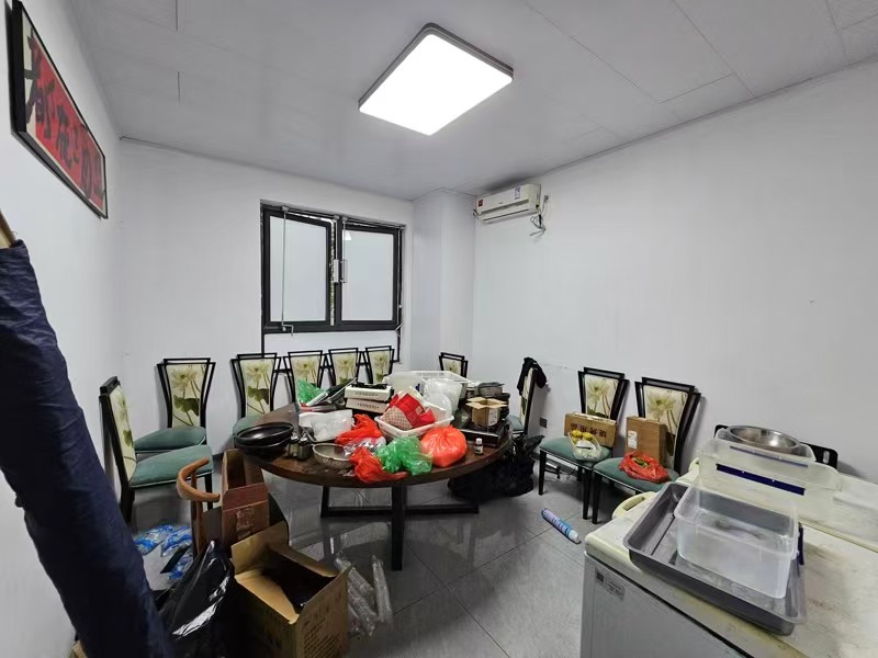 好运转(炙烤岁月)秀洲区纯一层100平方烧烤店转让