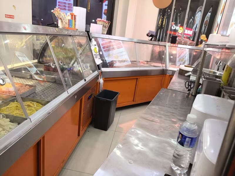 好运转(江悦熟食)大型成熟高层小区主门进出口20平熟食店转让