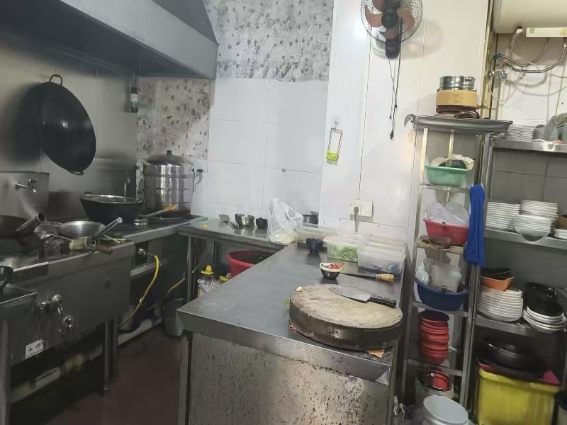 好运转(花猫面馆)南湖区城南街道优佳花苑门口面馆转让