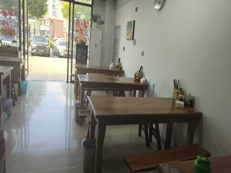 好运转(花猫面馆)南湖区城南街道优佳花苑门口面馆转让