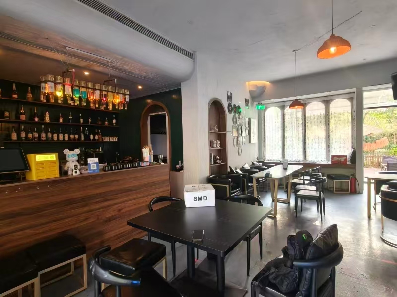 好运转(酒里游小酒馆 )濮院景盛路音乐酒馆店转让