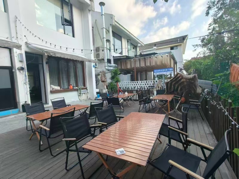 好运转(酒里游小酒馆 )濮院景盛路音乐酒馆店转让