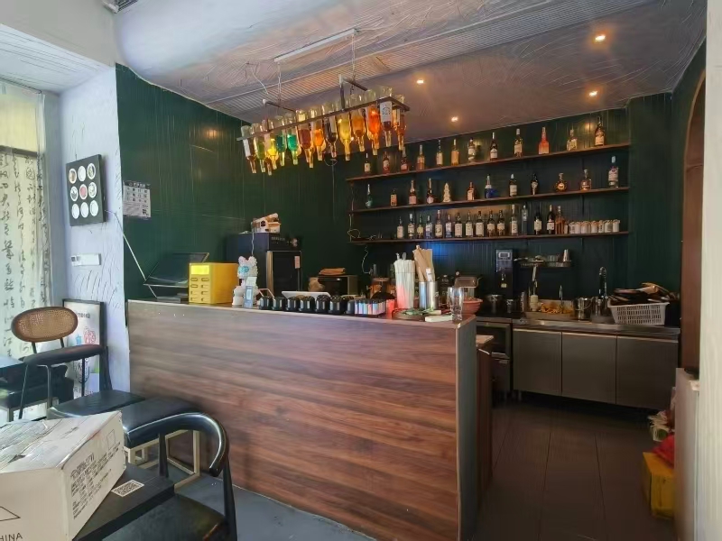 好运转(酒里游小酒馆 )濮院景盛路音乐酒馆店转让