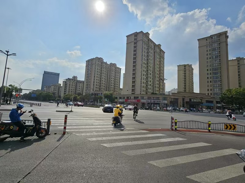 好运转(财羊发羊肉面)十字路口、纯一层158㎡精装羊肉面馆转让