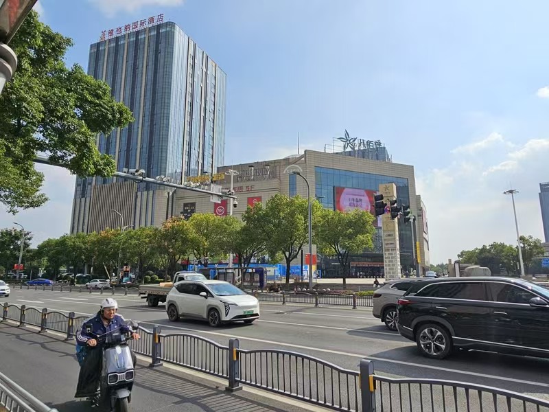 好运转(财羊发羊肉面)十字路口、纯一层158㎡精装羊肉面馆转让