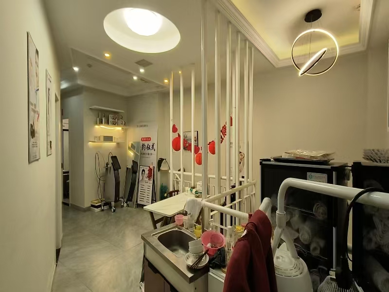 好运转(悦己容颜美容)南湖区万达广场美容店转让