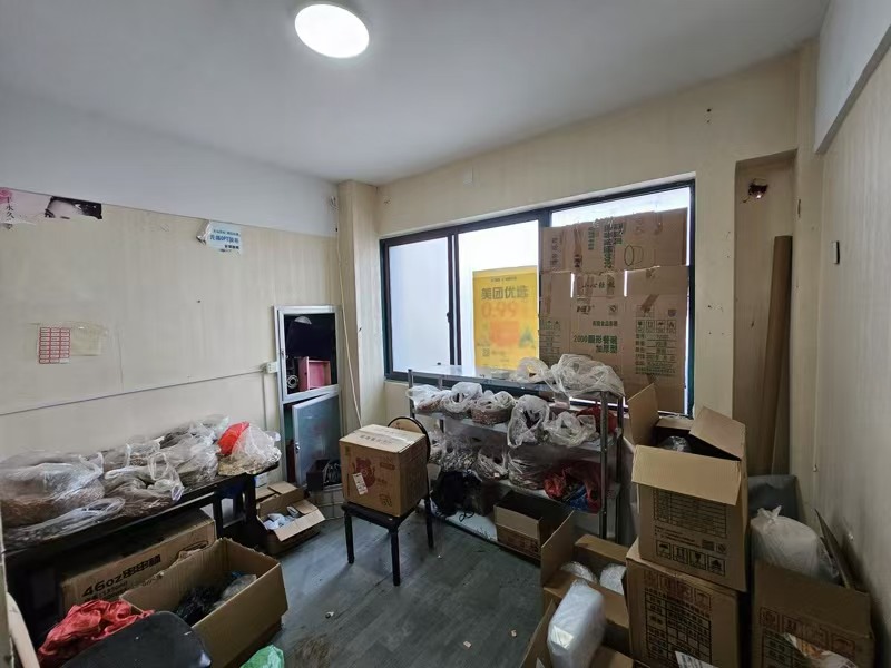 好运转(海燕卤食)餐饮街区中心位置、卤味熟食店转让、可做餐饮