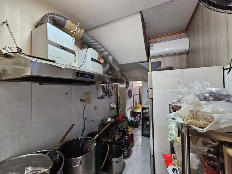 好运转(海燕卤食)餐饮街区中心位置、卤味熟食店转让、可做餐饮