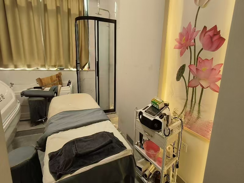 好运转(悦己容颜美容)南湖区万达广场美容店转让