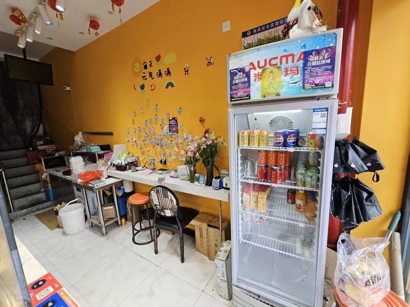 好运转(海燕卤食)餐饮街区中心位置、卤味熟食店转让、可做餐饮